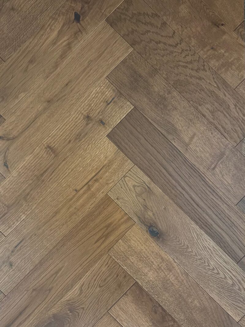 Arden – Chestnut Double Smoked, Brushed and UV Lacquered