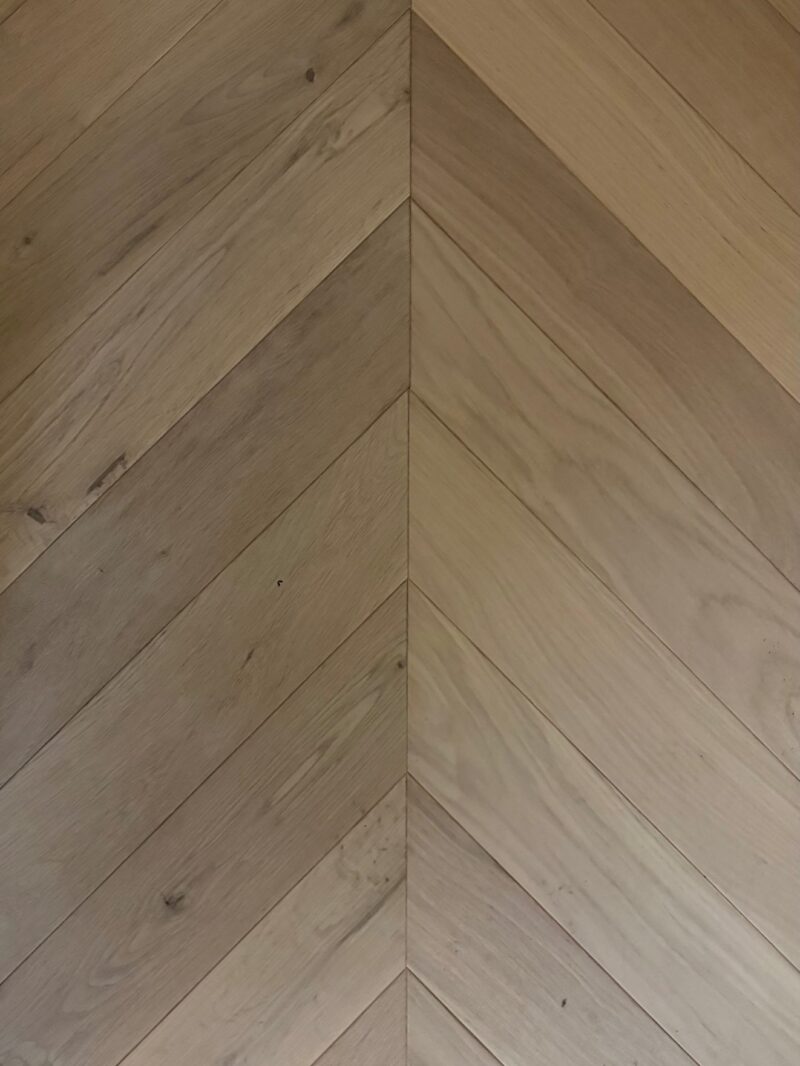 Knightsbridge – Pale Invisible UV Oiled
