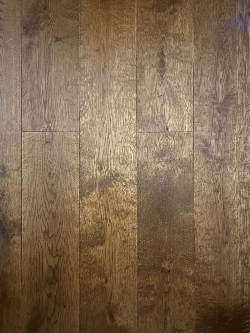 Oxford – Golden Brushed & UV Lacquered